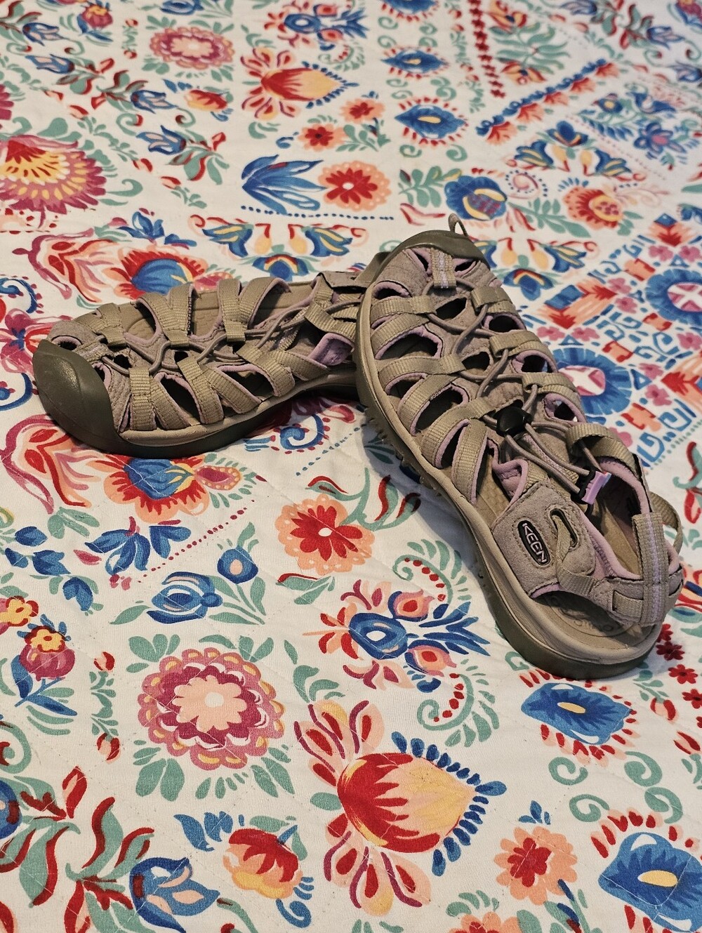 KEEN Women's Whisper Waterproof Hiking Sandals – Taupe / Purple Accent – Size 8